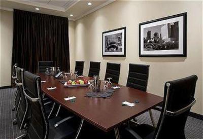 фото отеля Holiday Inn Chicago - Midway Airport