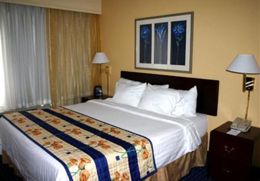фото отеля SpringHill Suites Chicago Bolingbrook