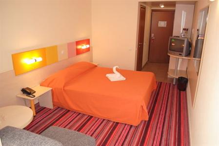фото отеля Golden Tulip Mamaia
