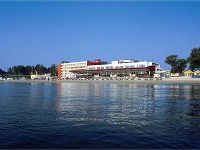 Golden Tulip Mamaia