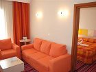 фото отеля Golden Tulip Mamaia