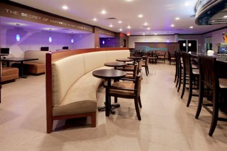 фото отеля Holiday Inn San Antonio North-Hill Country
