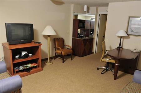 фото отеля Embassy Suites Detroit Southfield