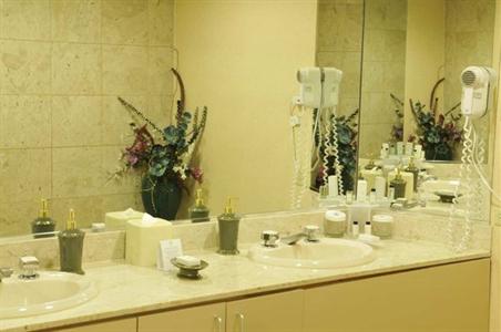 фото отеля Embassy Suites Detroit Southfield
