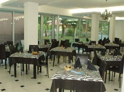 фото отеля Hotel Leonardo Cesenatico