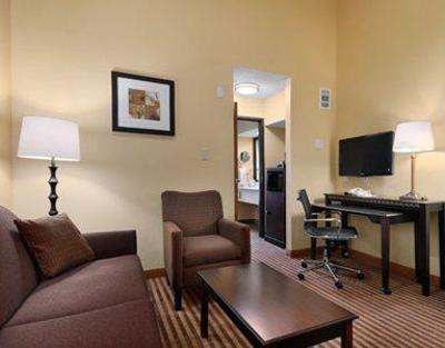 фото отеля Comfort Suites DFW Airport