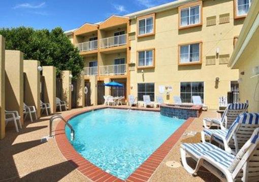 фото отеля Comfort Suites DFW Airport