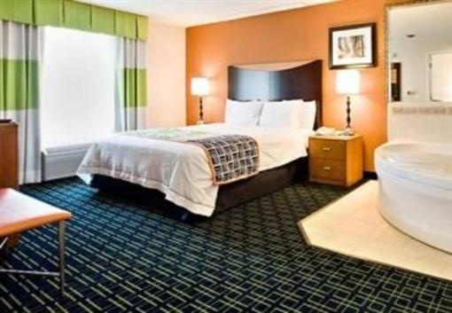 фото отеля Fairfield Inn & Suites - Hayward