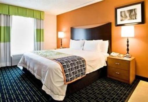 фото отеля Fairfield Inn & Suites - Hayward