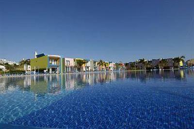 фото отеля Apartamentos Turisticos da Orada
