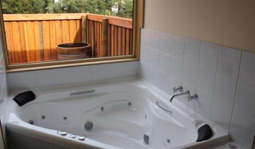 фото отеля Tullah Lakeside Lodge