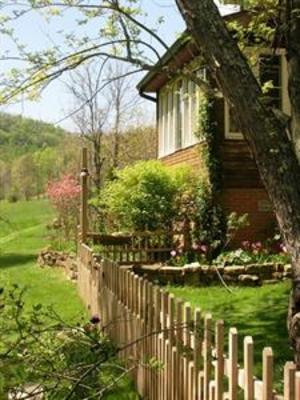 фото отеля Snug Hollow Farm Bed & Breakfast