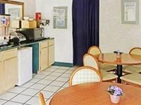 Airport Inn and Parking