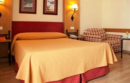 фото отеля Hotel El Cruce Manzanares