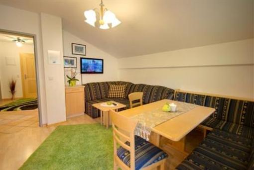 фото отеля Ferienhof Stockl Apartments Finkenberg