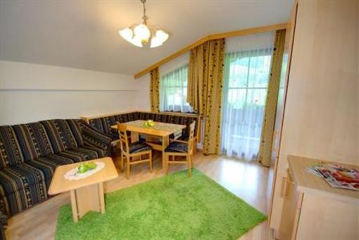 фото отеля Ferienhof Stockl Apartments Finkenberg