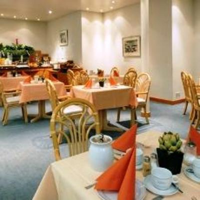 фото отеля Axxe Motel Weiskirchen Nord Rodgau