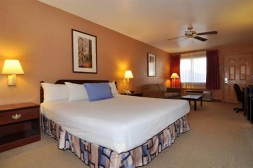 фото отеля BEST WESTERN la Hacienda Inn