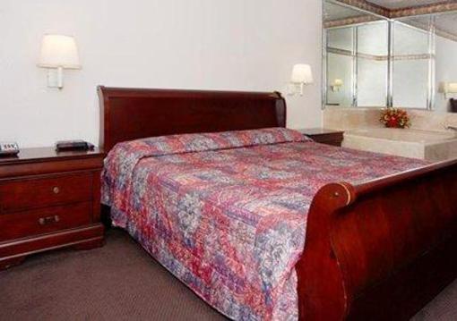 фото отеля Rodeway Inn & Suites Houston