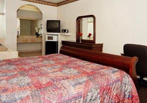 фото отеля Rodeway Inn & Suites Houston
