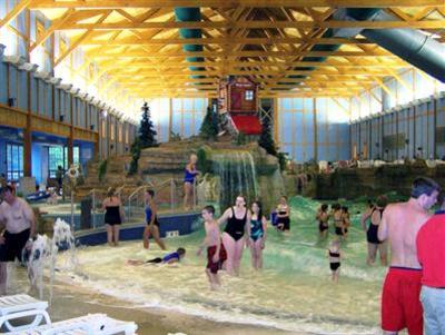фото отеля Grizzly Jack's Grand Bear Resort