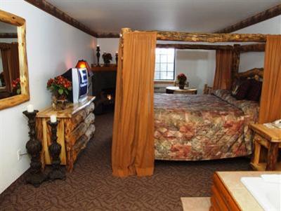 фото отеля Grizzly Jack's Grand Bear Resort
