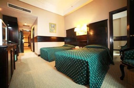 фото отеля New Pacific Hotel