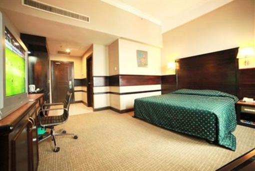 фото отеля New Pacific Hotel