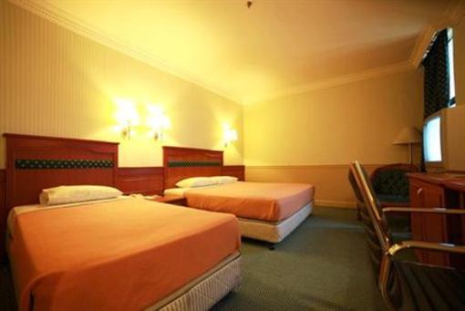 фото отеля New Pacific Hotel