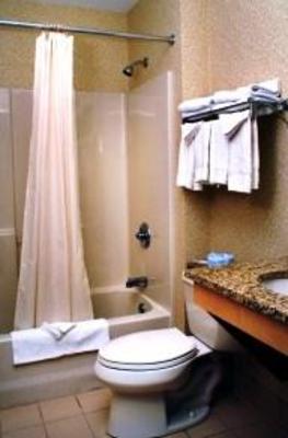фото отеля Tower Inn & Suites