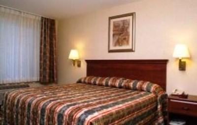 фото отеля Tower Inn & Suites