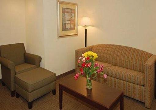 фото отеля Sleep Inn & Suites Riverdale