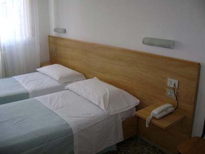 фото отеля Albergo Moderno Modena
