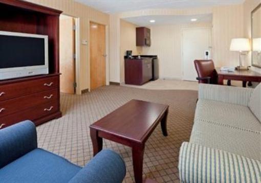 фото отеля Holiday Inn Express Hotel & Suites West Long Branch