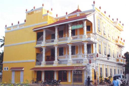 фото отеля Soorya Heritage Inn Puducherry