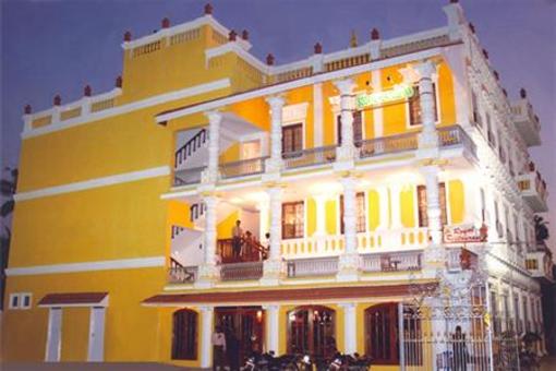 фото отеля Soorya Heritage Inn Puducherry