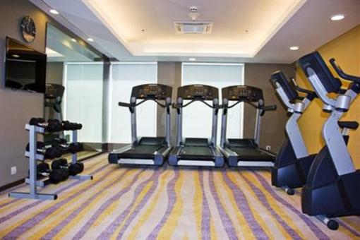 фото отеля Holiday Inn Express Ahmedabad