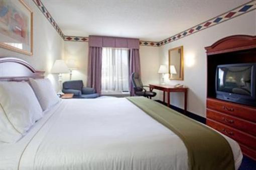 фото отеля Holiday Inn Express Hotel & Suites Mebane