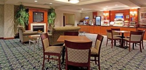 фото отеля Holiday Inn Express Hotel & Suites Mebane