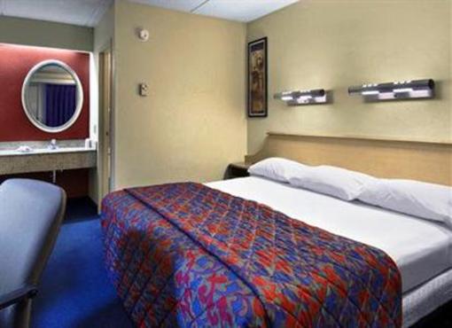 фото отеля Red Roof Inn University at Buffalo Amherst