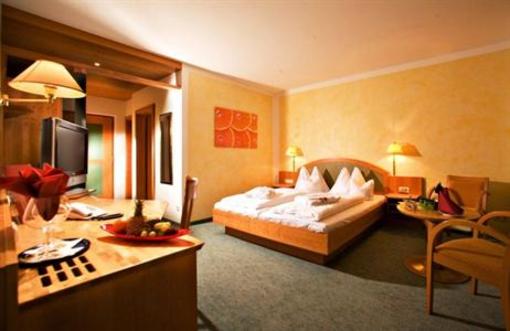 фото отеля Maiers Wellnesshotel Loipersdorf