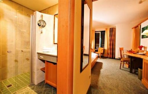 фото отеля Maiers Wellnesshotel Loipersdorf
