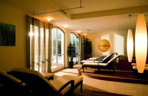 фото отеля Maiers Wellnesshotel Loipersdorf