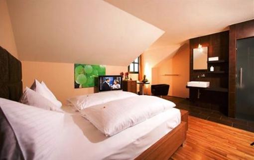 фото отеля Maiers Wellnesshotel Loipersdorf