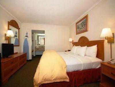 фото отеля Days Inn Asheville Mall