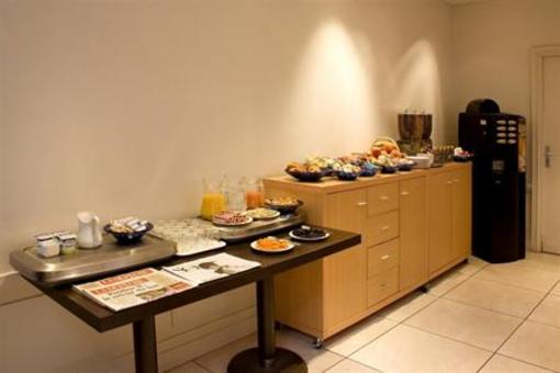 фото отеля Hotel Ours Blanc Centre