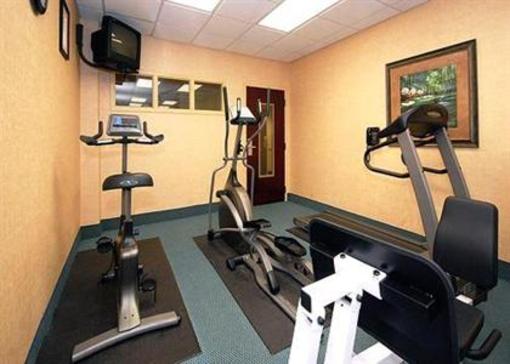 фото отеля Howard Johnson Inn and Suites Central San Antonio