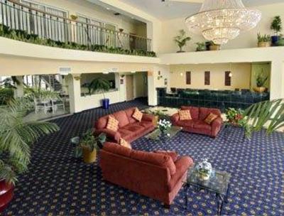 фото отеля Howard Johnson Inn and Suites Central San Antonio