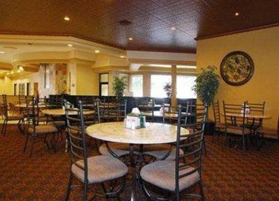 фото отеля Clarion Hotel Downtown Colorado Springs