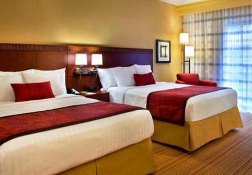 фото отеля Courtyard by Marriott Syracuse